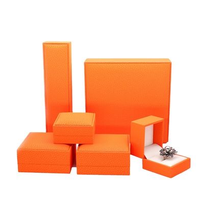 High-End Custom Leather Jewelry Box Plastic With Hinge Gift Box private Logo A Series Of Jewelry Set Box Ring Bracelet